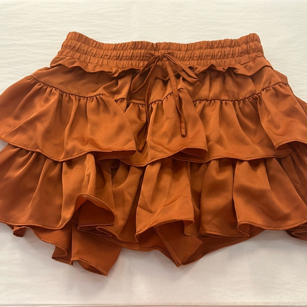 Day + moon ruffle skirt